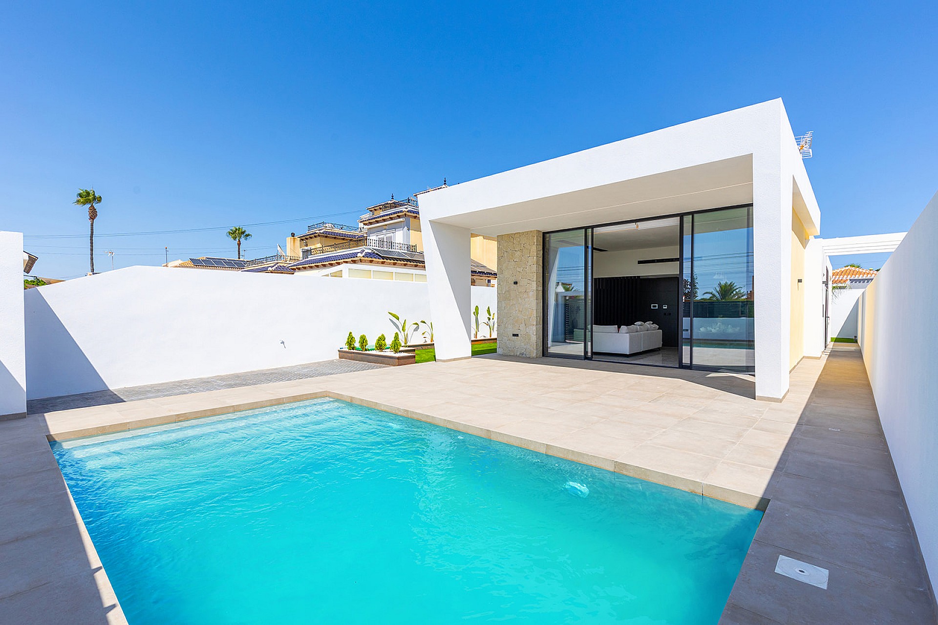 3 slaapkamer Villa in Torrevieja - Nieuwbouw in Medvilla Spanje