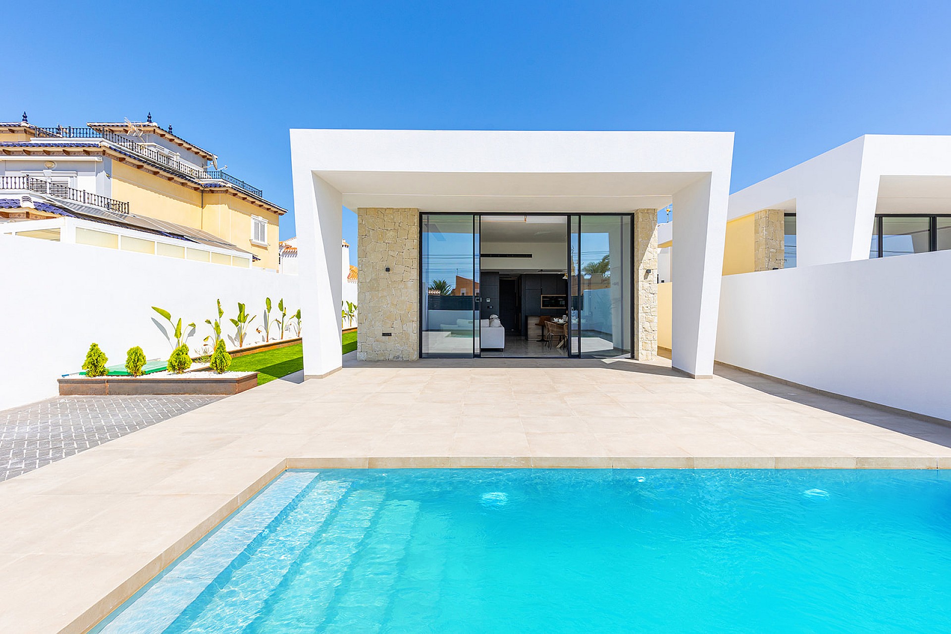 3 slaapkamer Villa in Torrevieja - Nieuwbouw in Medvilla Spanje