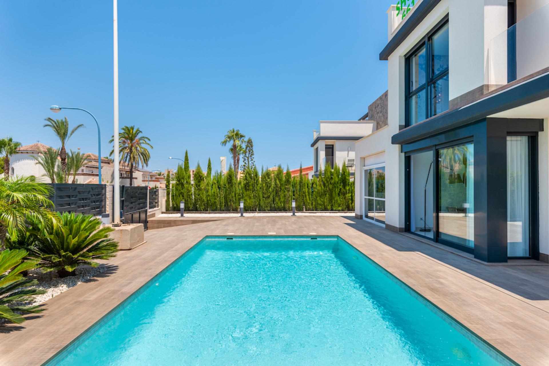 4 slaapkamer Villa in La Manga Del Mar Menor - Nieuwbouw in Medvilla Spanje